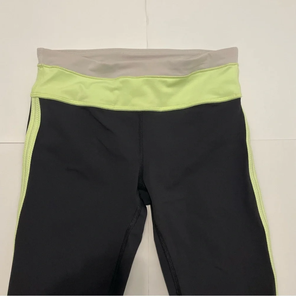 Lululemon Up The Pace Cropped Women’s Leggings Black and Green Size 4